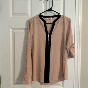 Convertible sleeve Calvin Klein blouse